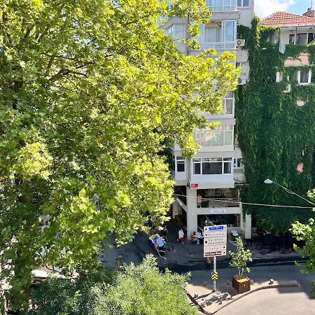 Lejlighed Stylish Cihangir 2br, 3ac, Lift, Building Terrace