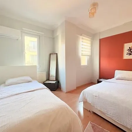 Lejlighed Stylish Cihangir 2br, 3ac, Lift, Building Terrace
