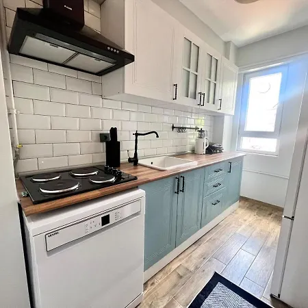 Stylish Cihangir 2br, 3ac, Lift, Building Terrace *
